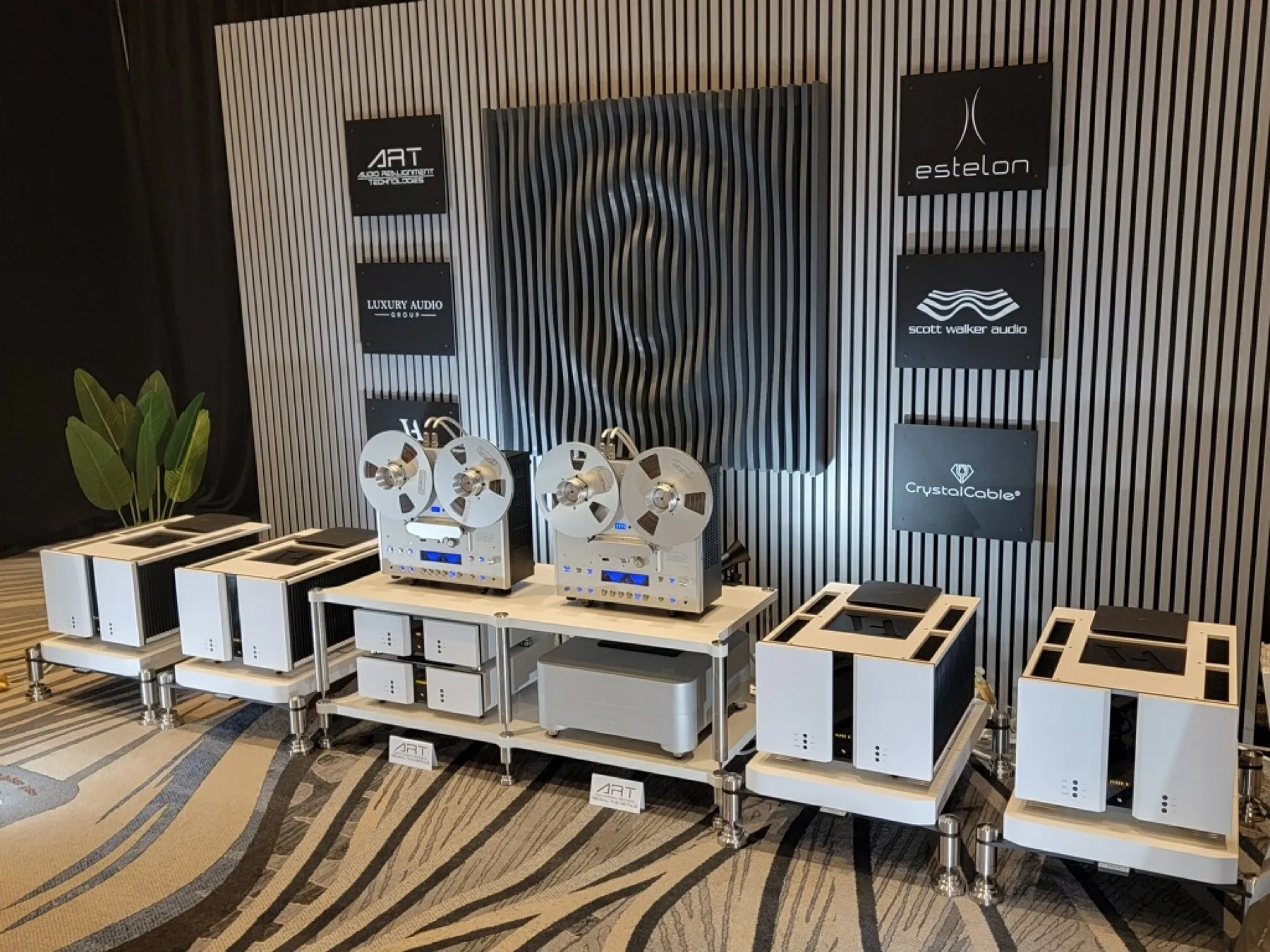 ART 6XS in a high-end listening room system